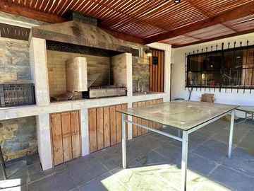 Loteo Las Vizcachas, Linda casa 3 dormitorios con piscina