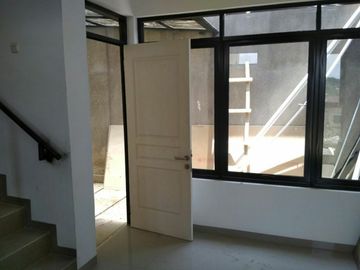 Jual Rumah Asri Nyaman Murah Daerah Pasir Impun Bandung dekat Rumah Sakit Hermina DP Ringan Angsuran Mulai 5 Juta-an.