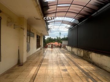 Rumah Besar Ada Swimming Pool Di Jaksel JA 18306