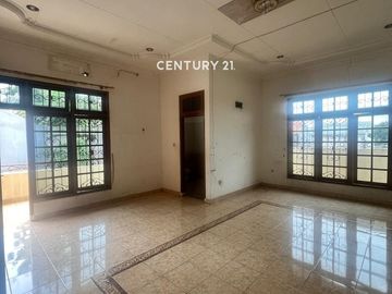 Rumah Besar Ada Swimming Pool Di Jaksel JA 18306