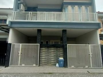 Rumah 2 lantai full renov di Puri Jimbaran Regency, Rungkut, Sby Timur*