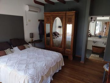 CASA VENTA 2 DORMITORIOS AMPLIO JARDIN  PISCINA SOLDINI SANTA FE