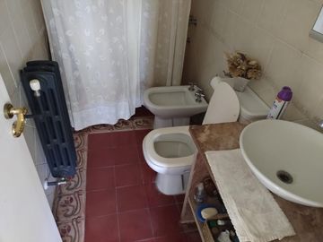CASA VENTA 2 DORMITORIOS AMPLIO JARDIN  PISCINA SOLDINI SANTA FE