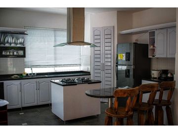 VENTA CASA CAMPESTRE MELGAR- 440M2