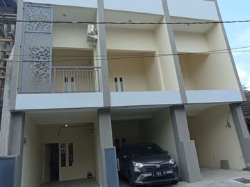 BARU GRESS Perumahan Kosagra, Surabaya (depan kampus UPN)