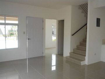 4BR Single House and Lot w/ Balcony for Sale in Cavite