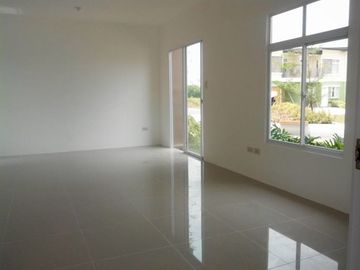4BR Single House and Lot w/ Balcony for Sale in Cavite