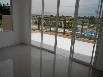 4BR Single House and Lot w/ Balcony for Sale in Cavite