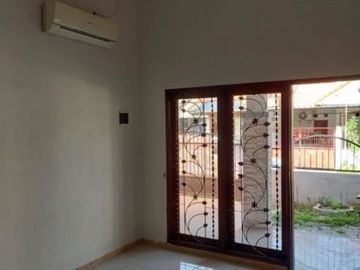 Rumah Babatan Pratama, Siap Huni, Row jalan 2 mbl