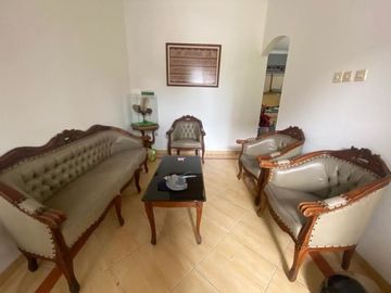Dijual Rumah 2 Lantai Minimalis Dekat Jalan Raya