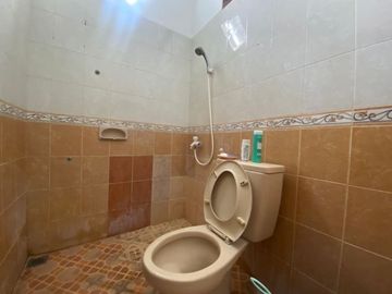 Dijual Rumah 2 Lantai Minimalis Dekat Jalan Raya