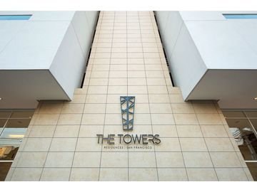 $402K ƒ MODERNO Y LUJOSO APTO. EN PH THE TOWERS