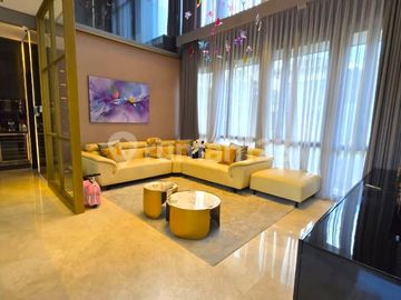 Luxury Home With Modern Design Lakewood Navapark BSD City Premium Furnish & Elegan