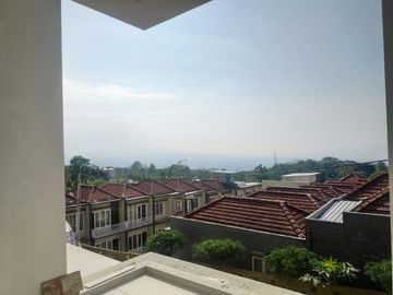 View Terindah Se-Kota Batu, Dijual Rumah Villa Dg Garansi Sewa Kelola | 0
