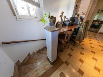 VENTA - CASA 2 DORMITORIOS CON TERRAZA EXCLUSIVA - ZONA CENTRO