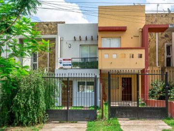 CASA DUPLEX 2 DORMITORIOS VENTA VAQUEROS CENTRO