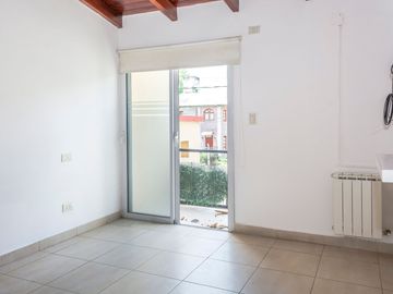 CASA DUPLEX 2 DORMITORIOS VENTA VAQUEROS CENTRO