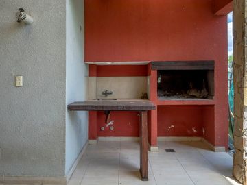 CASA DUPLEX 2 DORMITORIOS VENTA VAQUEROS CENTRO