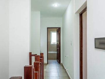 CASA DUPLEX 2 DORMITORIOS VENTA VAQUEROS CENTRO