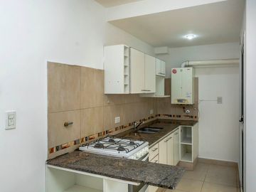 CASA DUPLEX 2 DORMITORIOS VENTA VAQUEROS CENTRO