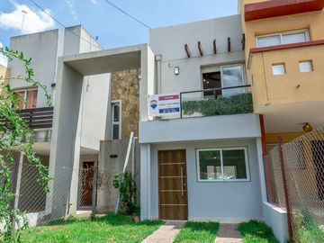 CASA DUPLEX 2 DORMITORIOS VENTA VAQUEROS CENTRO