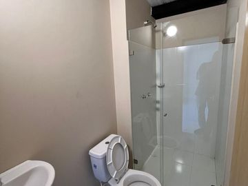 apartamento en arriendo en carmen colonial. Cod A401163
