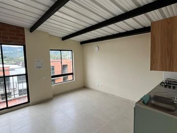 apartamento en arriendo en carmen colonial. Cod A401163