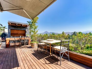 Exclusivo y único  Penthouse de 3 pisos con espectacular vista ,en los dominicos antiguos