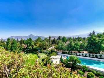 Exclusivo y único  Penthouse de 3 pisos con espectacular vista ,en los dominicos antiguos