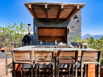 Exclusivo y único  Penthouse de 3 pisos con espectacular vista ,en los dominicos antiguos