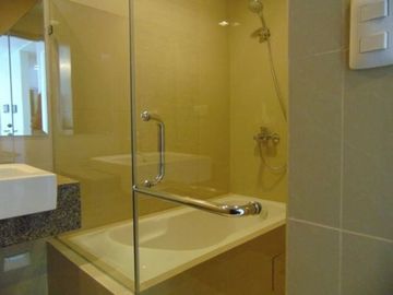 Fully furnished Executive  Studio in Mactan Newtown cluster 1