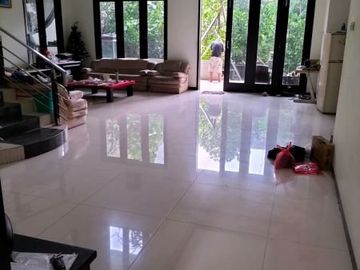 Rumah Imperial Golf Regency Pakuwon Indah Surabaya Barat *DN