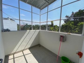 Dijual Rumah Like New Fully Furnished dalam Perumahan One Gate & Security 24 Jam