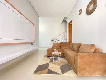 Dijual Rumah Like New Fully Furnished dalam Perumahan One Gate & Security 24 Jam