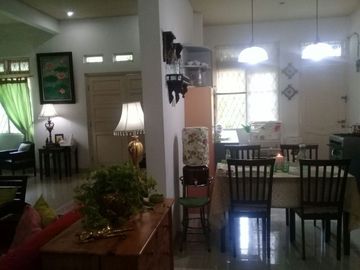 Rumah Strategis Posisi Hook di Sektor 2 Bintaro 6932