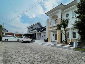 Rumah desain Mewah dalam perum Condongcatur