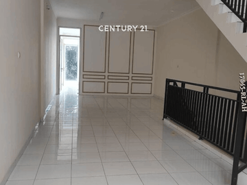 Disewakan Ruko Lokasi Strategis Di Area Kemang Utara