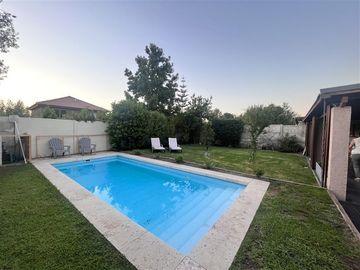 Se Vende casa 5D 3B El Remanso de Chicureo, Brisas Norte