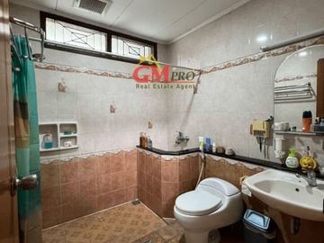 DIJUAL RUMAH SIAP HUNI DI BATUNUNGGAL BANDUNG - PUSAT