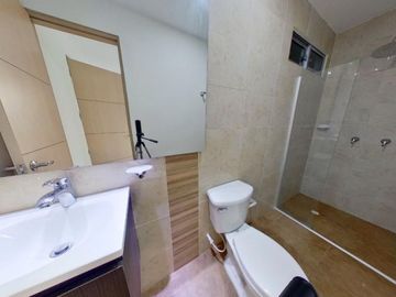 apartamento en arriendo/venta en el porvenir. Cod V102810