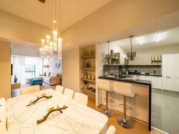Penthouse de 348 m2, techos altos, en Bosque Real, pet-friendly, alberca techada