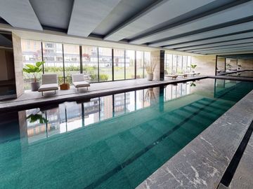 Penthouse de 348 m2, techos altos, en Bosque Real, pet-friendly, alberca techada