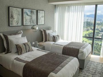 Penthouse de 348 m2, techos altos, en Bosque Real, pet-friendly, alberca techada