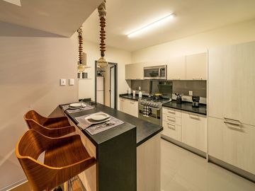 Penthouse de 348 m2, techos altos, en Bosque Real, pet-friendly, alberca techada