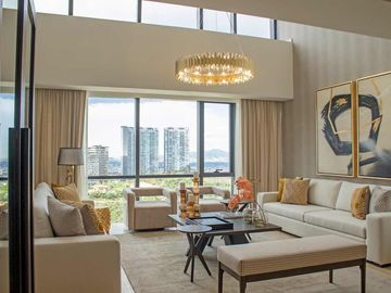 Penthouse de 348 m2, techos altos, en Bosque Real, pet-friendly, alberca techada