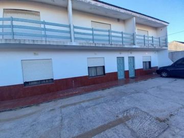 Casa + 3 duplex en venta (1430)