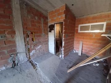 Casa + 3 duplex en venta (1430)