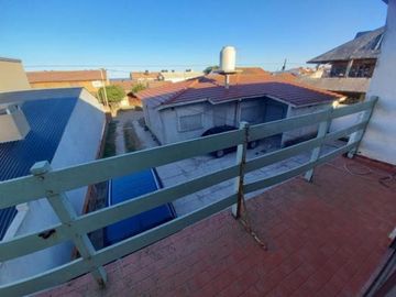 Casa + 3 duplex en venta (1430)