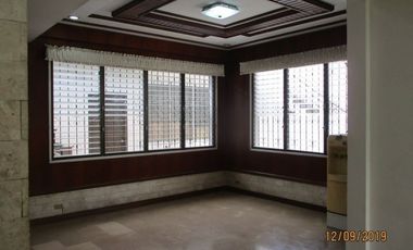 House for rent in Cebu City, Gated in Banilad close to I.t Park, 4-br
