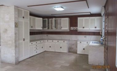 House for rent in Cebu City, Gated in Banilad close to I.t Park, 4-br
